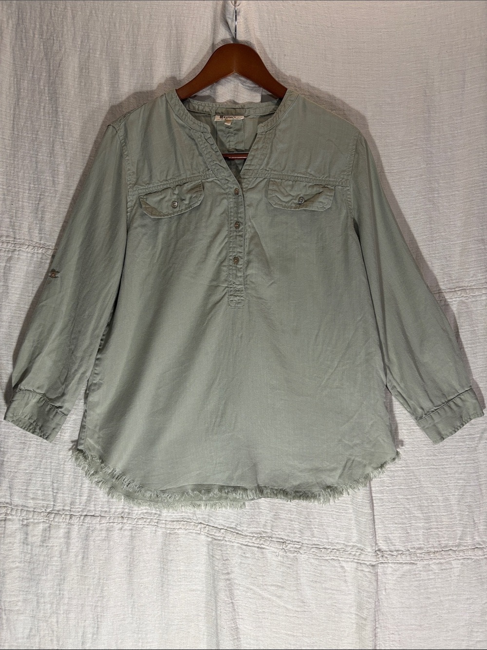 Hester & Orchard Sage Green Raw Hem Utility Tunic Blouse Medium EUC